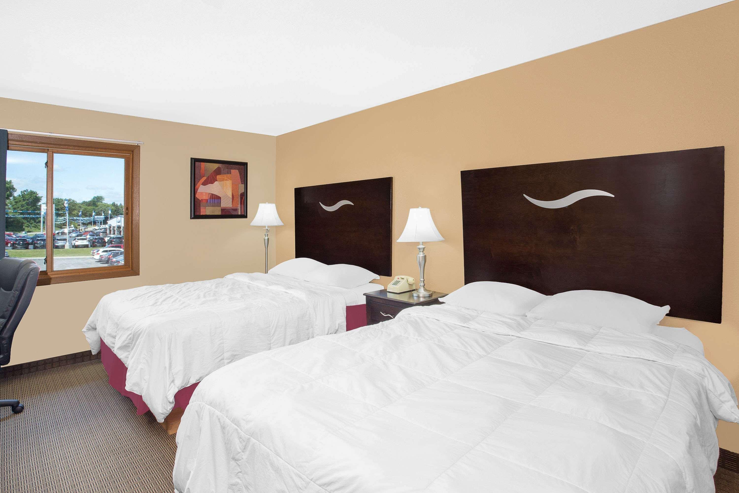 ซูเปอร์ 8 บาย วินด์แฮม เชอบอยแกน วิสคอนซิน Motel ชีบอยแกน ภายนอก รูปภาพ