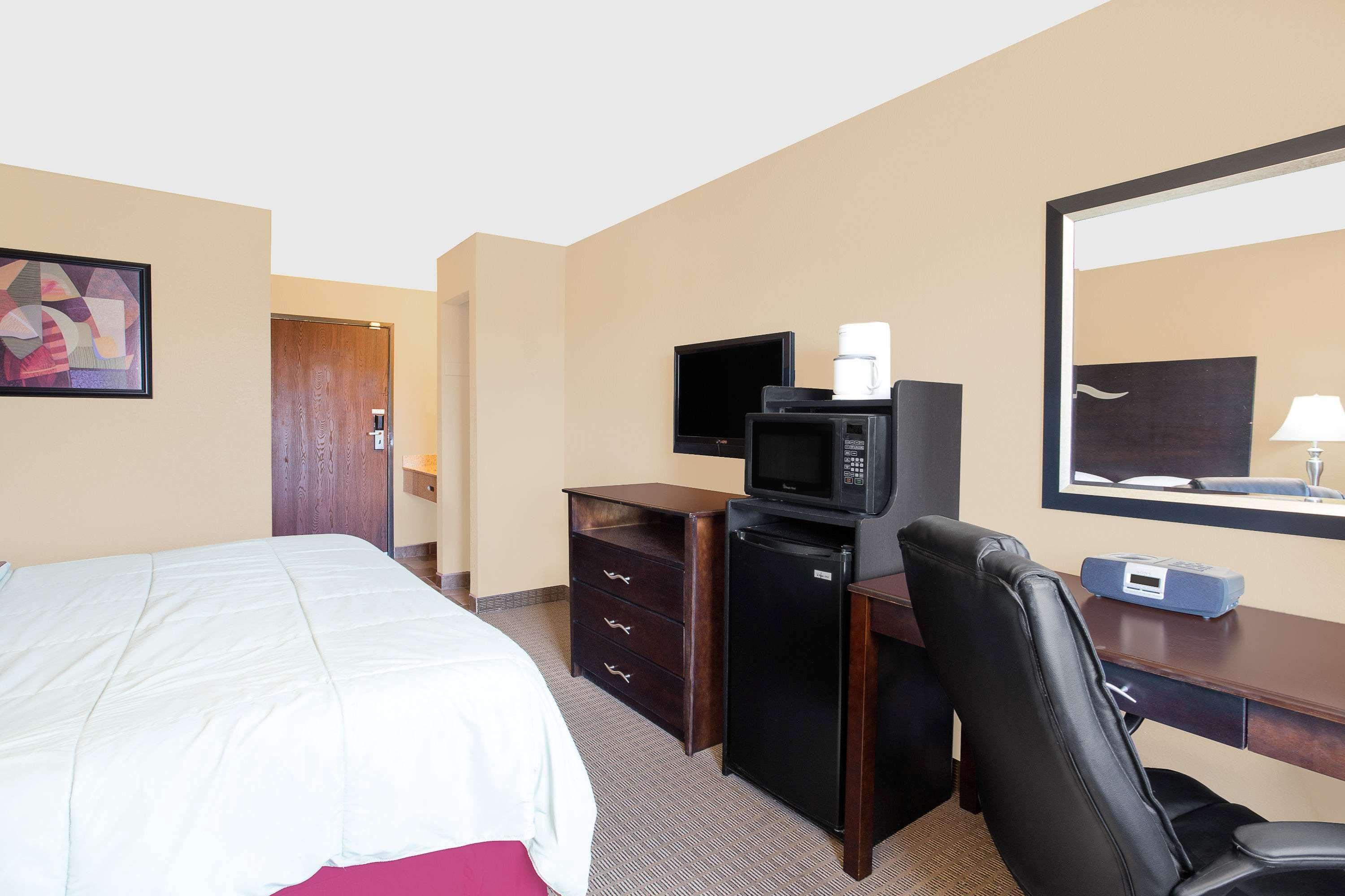 ซูเปอร์ 8 บาย วินด์แฮม เชอบอยแกน วิสคอนซิน Motel ชีบอยแกน ภายนอก รูปภาพ