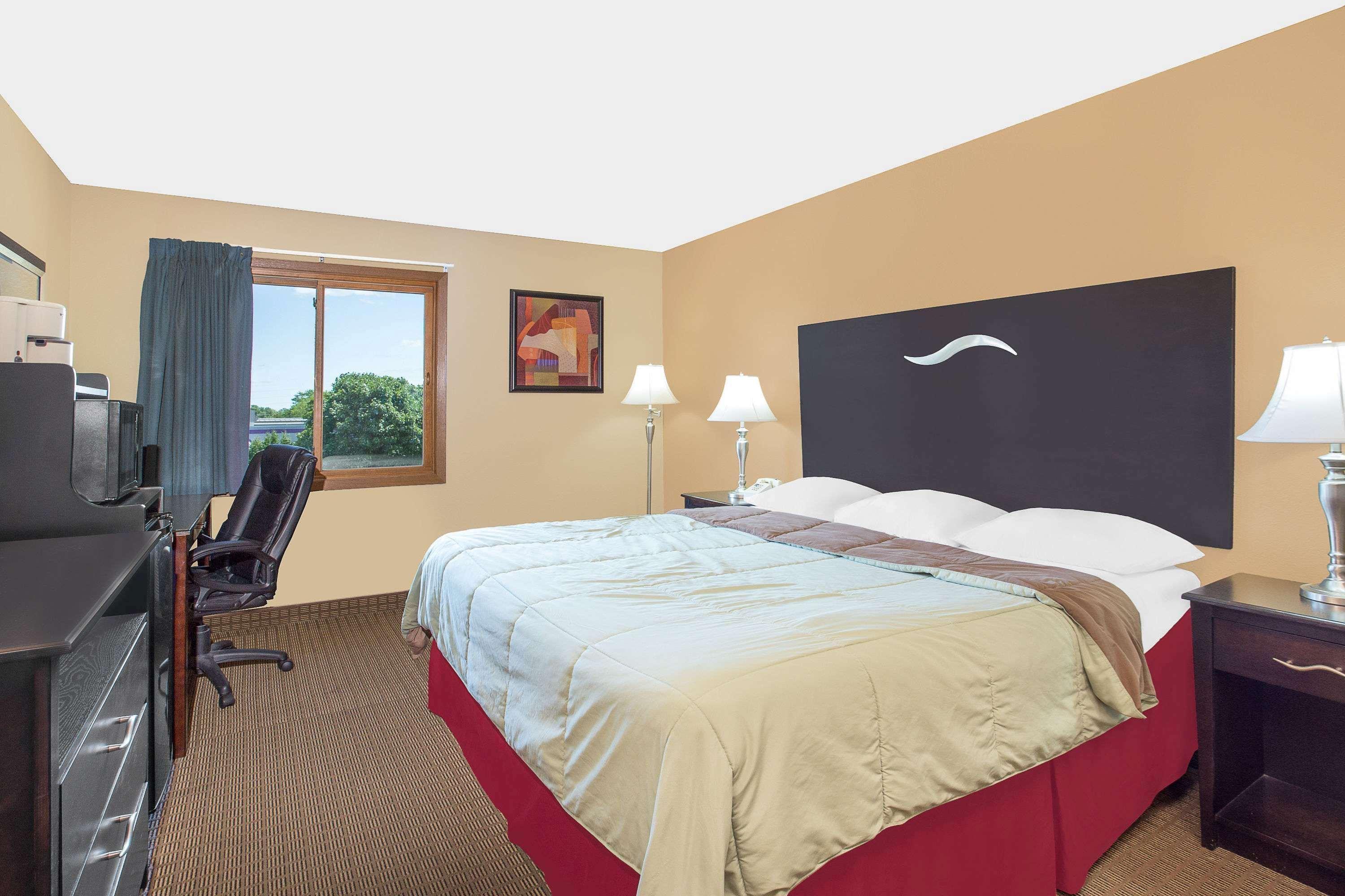 ซูเปอร์ 8 บาย วินด์แฮม เชอบอยแกน วิสคอนซิน Motel ชีบอยแกน ภายนอก รูปภาพ