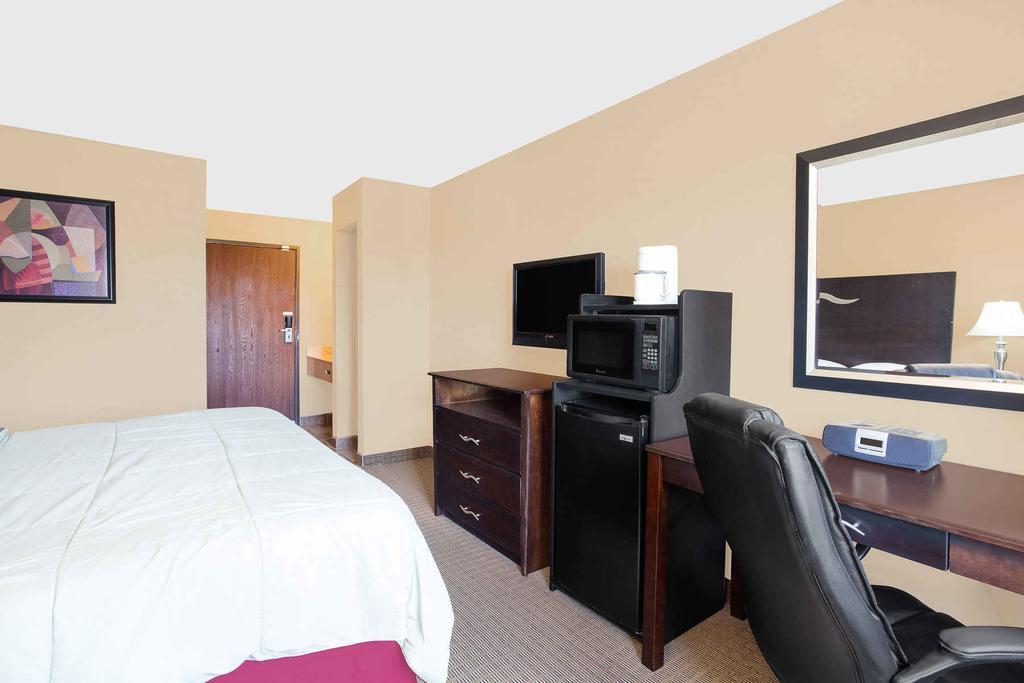 ซูเปอร์ 8 บาย วินด์แฮม เชอบอยแกน วิสคอนซิน Motel ชีบอยแกน ภายนอก รูปภาพ